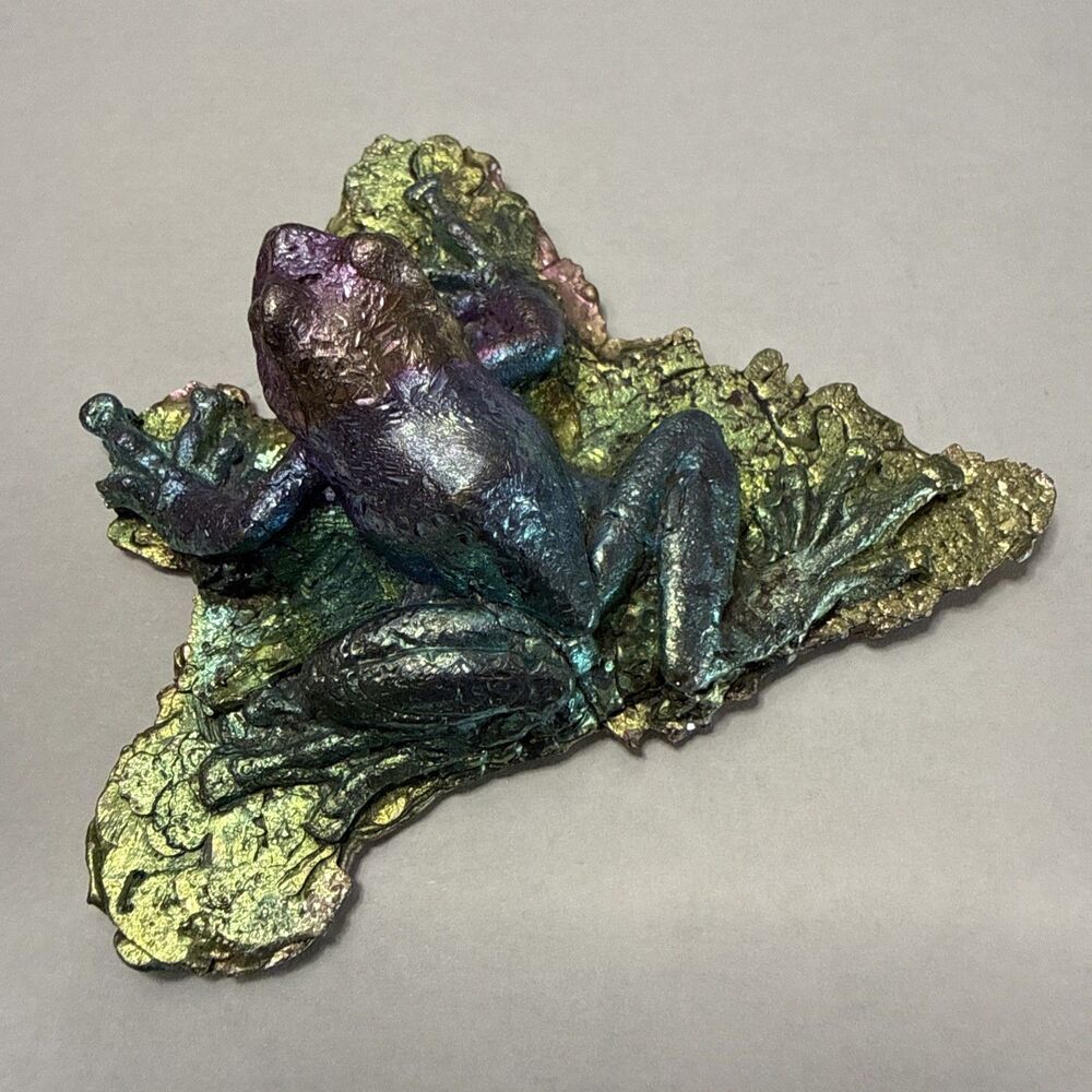 Bismuth crystal Rainbow Lucky Frog